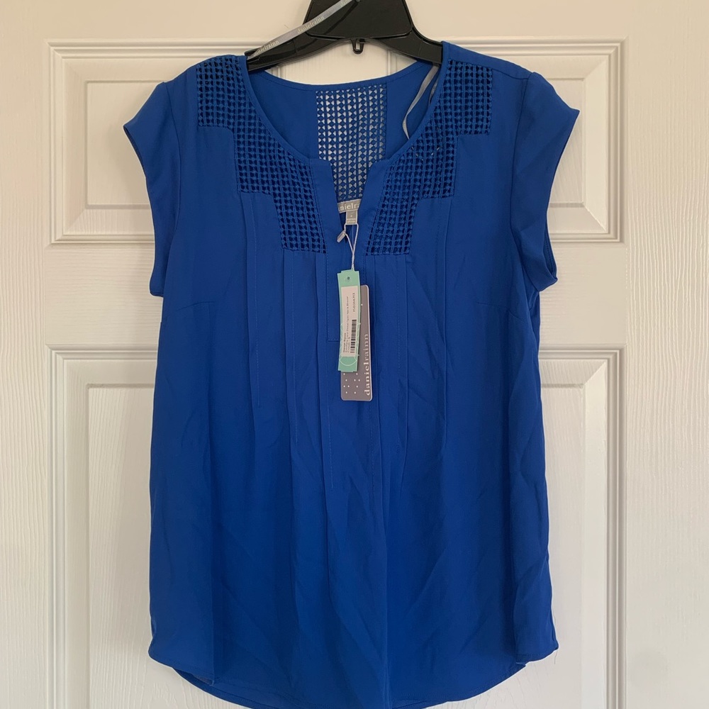Stitch Fix / Daniel Rainn Estefany Lace Detail split neck blouse new with tags